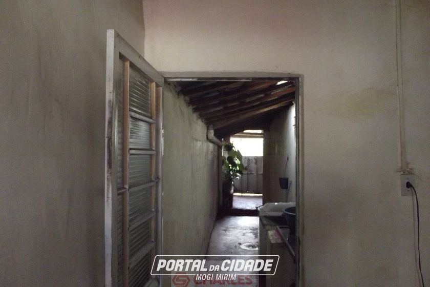 Casa &agrave; venda - 100m&sup2; - Centro