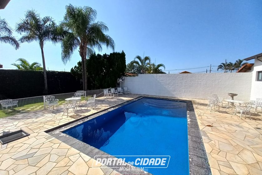 Casa &agrave; venda - 431m&sup2; - Centro
