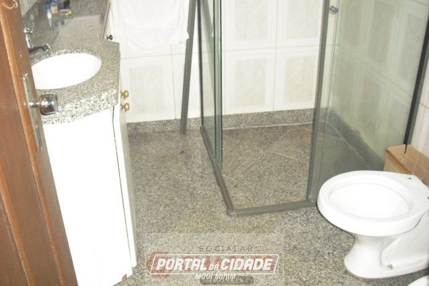 S&iacute;tio &agrave; venda - 10m&sup2; - Centro