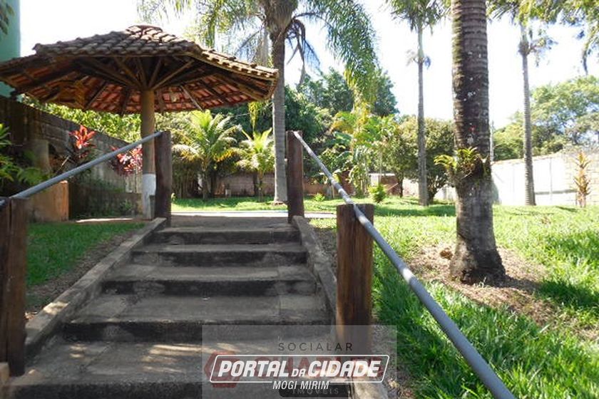 S&iacute;tio &agrave; venda - 280m&sup2; - Centro