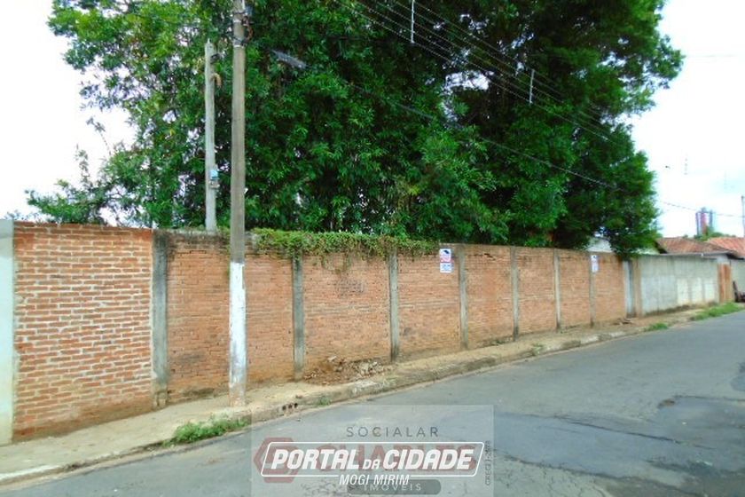 Terreno &agrave; venda - 10m&sup2; - Centro