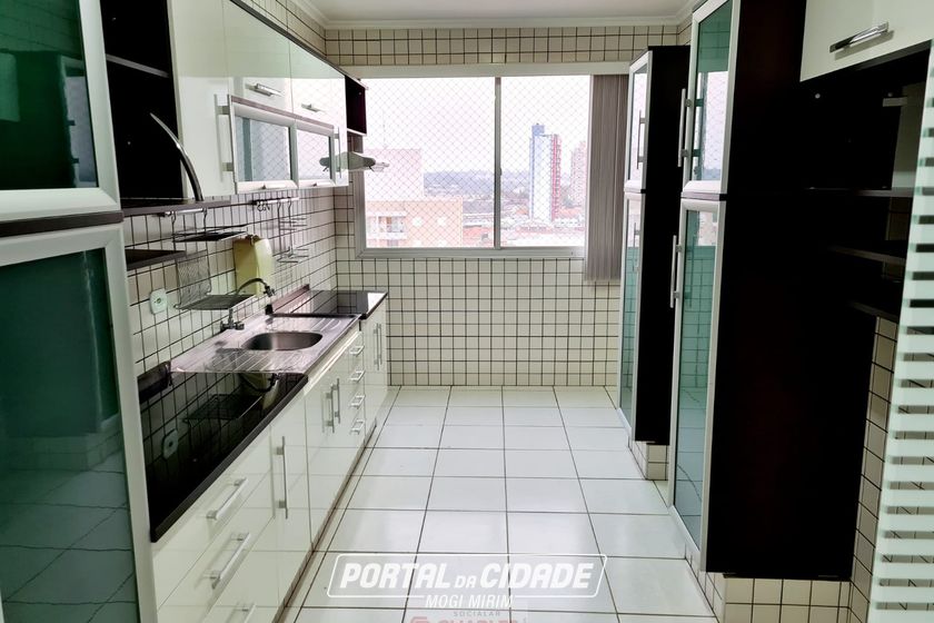 Apartamento &agrave; venda - 142m&sup2; - Centro