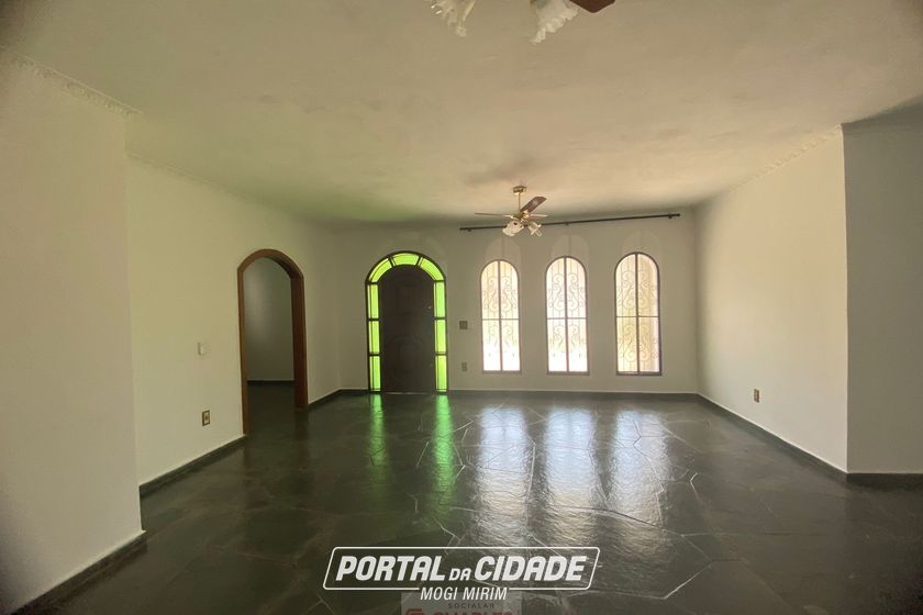 Casa &agrave; venda - 293m&sup2; - Centro