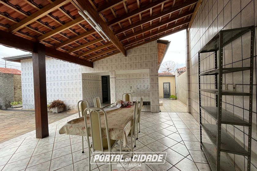 Casa &agrave; venda - 253m&sup2; - Centro