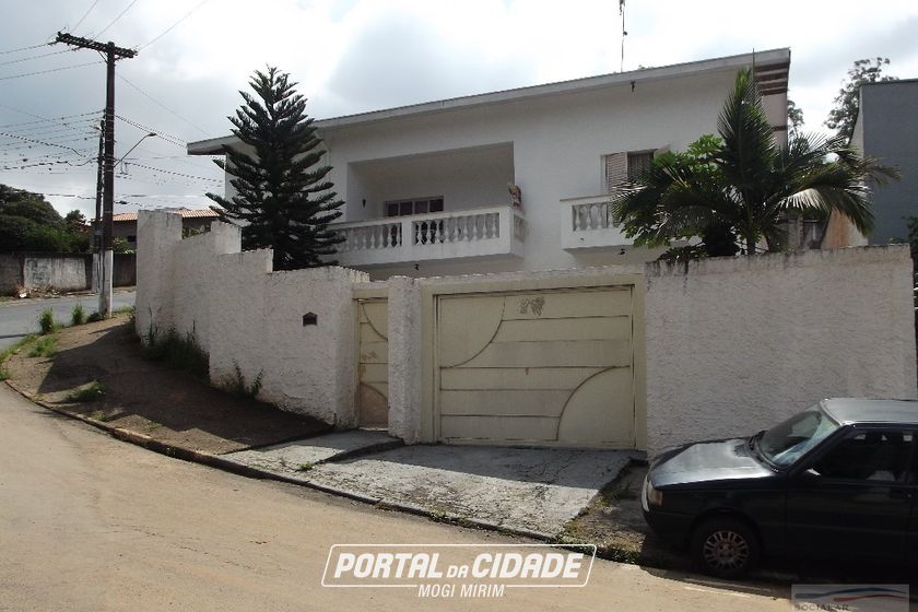 Casa &agrave; venda - 360m&sup2; - Centro
