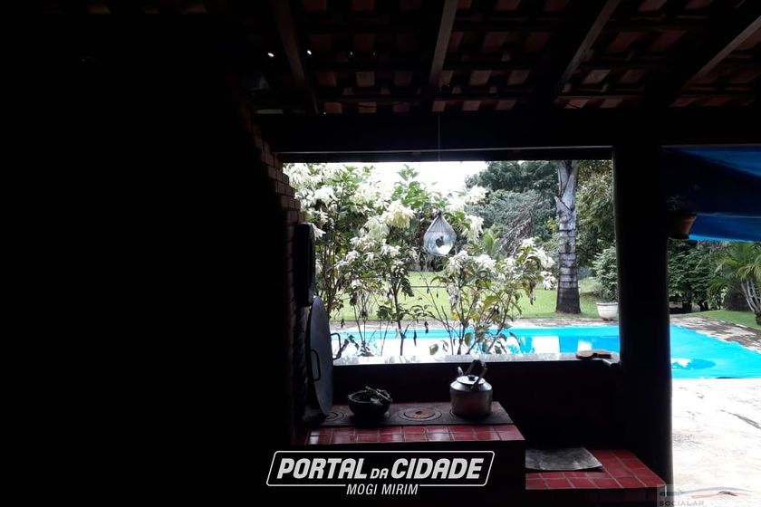 S&iacute;tio &agrave; venda - 10m&sup2; - Centro