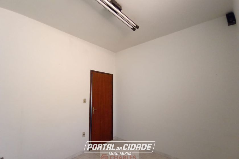 Sal&atilde;o Comercial para alugar - 106m&sup2; - Centro