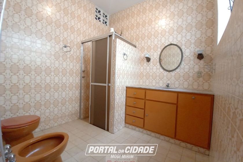 Casa para alugar - 292m&sup2; - Centro