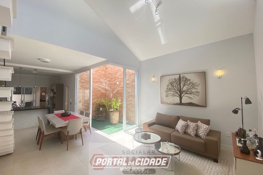 Casa &agrave; venda - 220m&sup2; - Centro