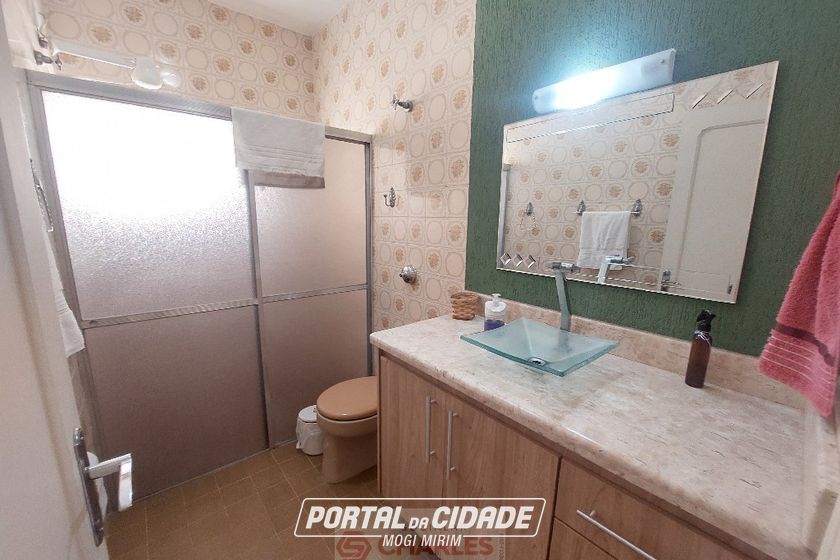Casa &agrave; venda - 200m&sup2; - Centro