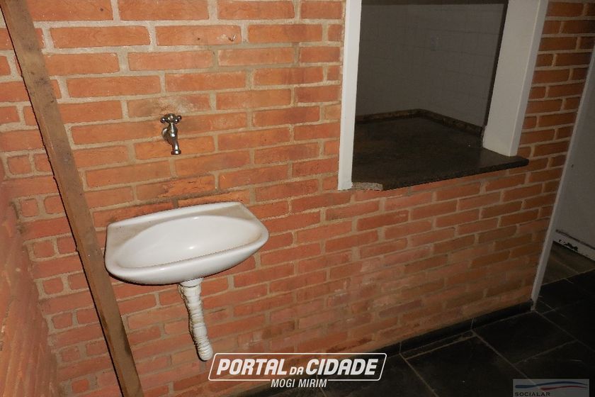 Sala Comercial &agrave; venda - 251m&sup2; - Centro