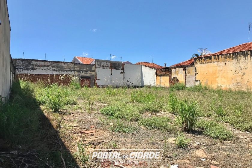 Terreno &agrave; venda - 10m&sup2; - Centro