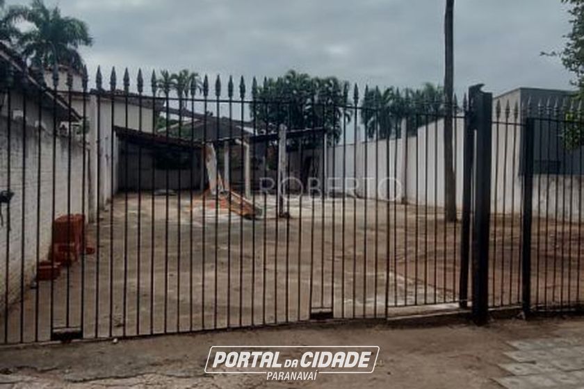 Terreno &agrave; venda - 330m&sup2; - Jardim Ibirapuera