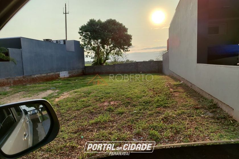 Terreno &agrave; venda - 450m&sup2; - Centro