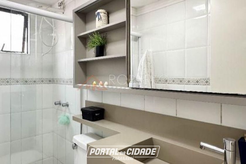 Apartamento &agrave; venda - 102m&sup2; - Meia Praia