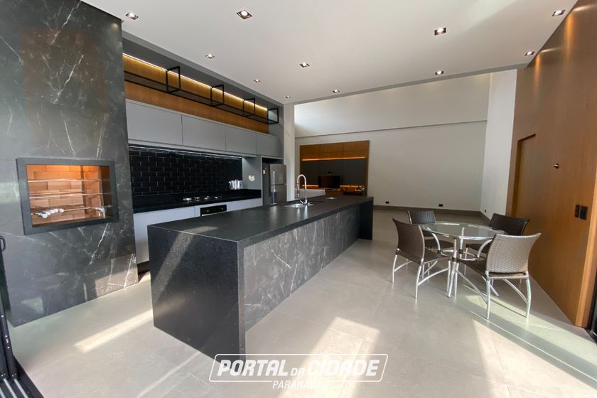 Casa &agrave; venda - 232m&sup2; - Condom&iacute;nio San Lorenzo