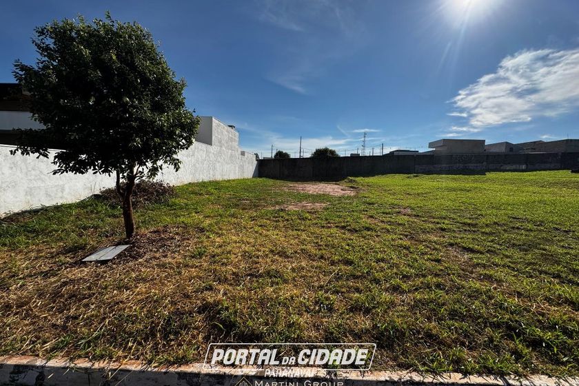 Terreno &agrave; venda - 360m&sup2; - Condom&iacute;nio Royal Park