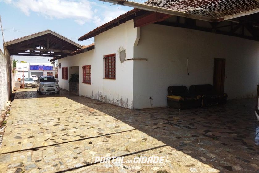 Casa &agrave; venda - 606m&sup2; - Centro