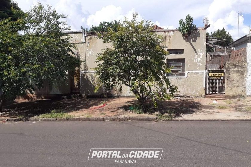 Terreno &agrave; venda - 900m&sup2; - Centro