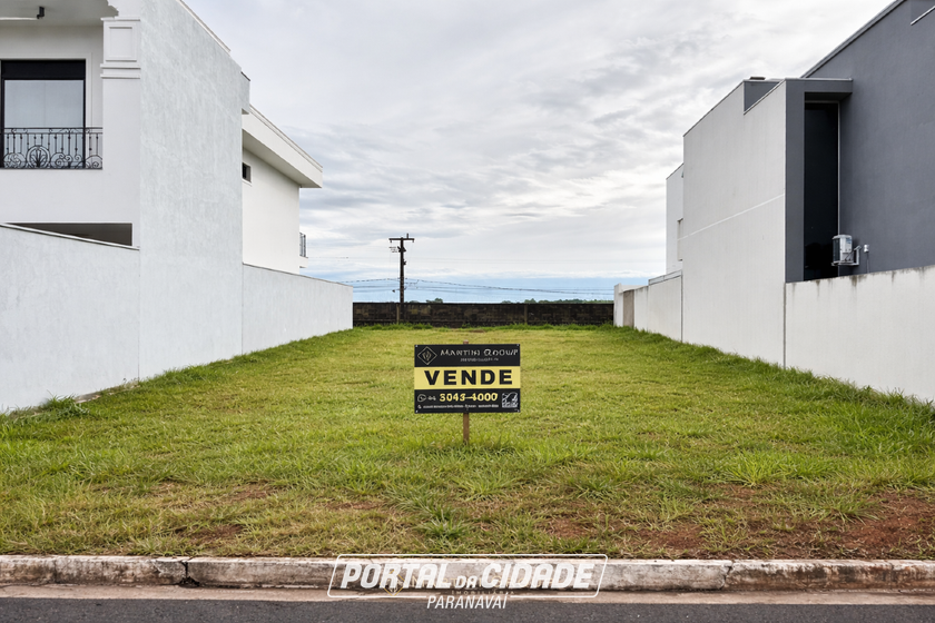 Terreno &agrave; venda - 330m&sup2; - Condom&iacute;nio Arauc&aacute;ria