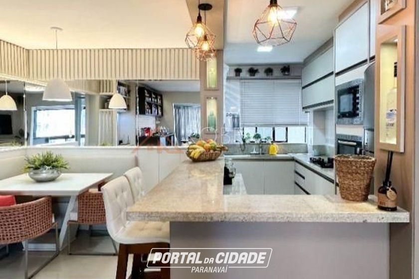 Apartamento &agrave; venda - 102m&sup2; - Meia Praia