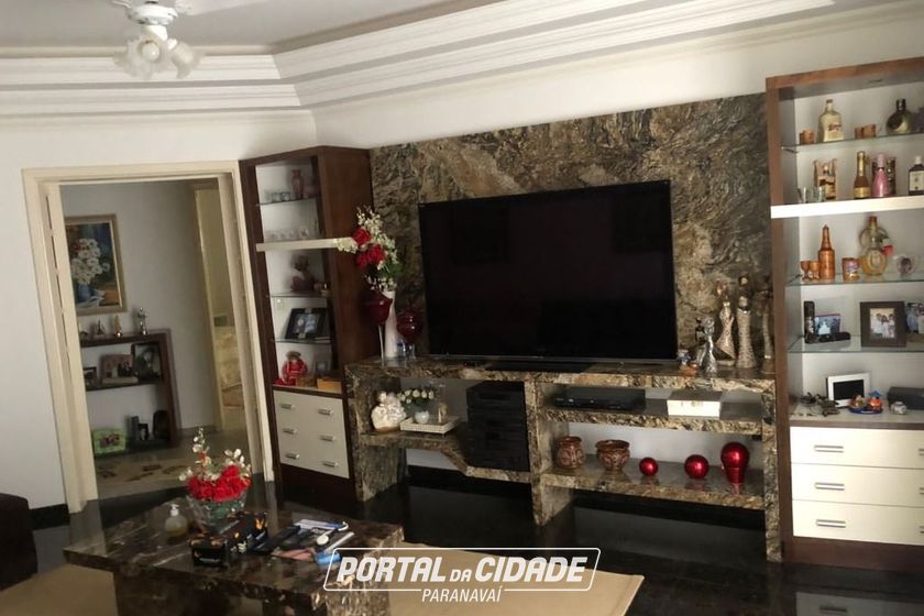 Casa &agrave; venda - 361m&sup2; - Jardim Santos Dumont