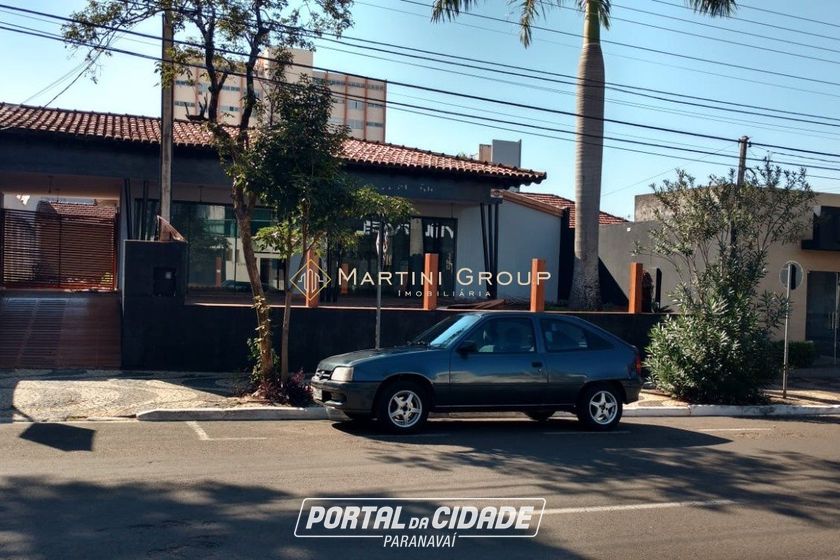 Sala Comercial &agrave; venda - 760m&sup2; - Centro