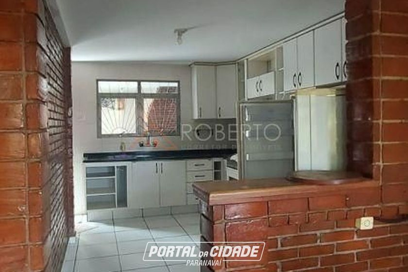 Sobrado &agrave; venda - 250m&sup2; - Centro