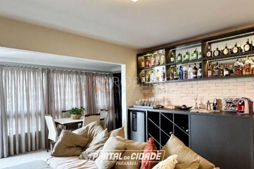 Apartamento &agrave; venda - 102m&sup2; - Meia Praia
