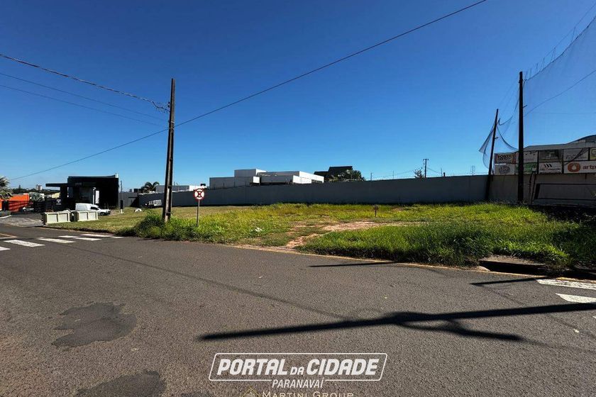 Terreno &agrave; venda - 302m&sup2; - Jardim Monte Cristo