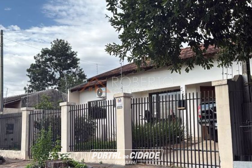Casa &agrave; venda - 303m&sup2; - Conjunto Habitacional Sumar&eacute; (Sumar&eacute;)
