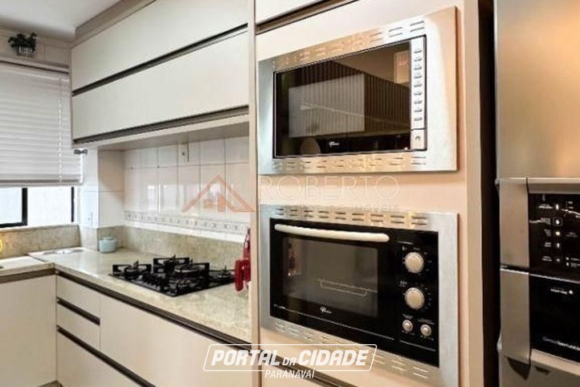 Apartamento &agrave; venda - 102m&sup2; - Meia Praia