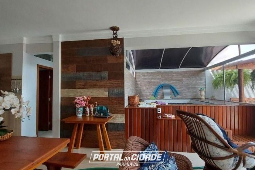 Casa &agrave; venda - 260m&sup2; - Jardim Igua&ccedil;u
