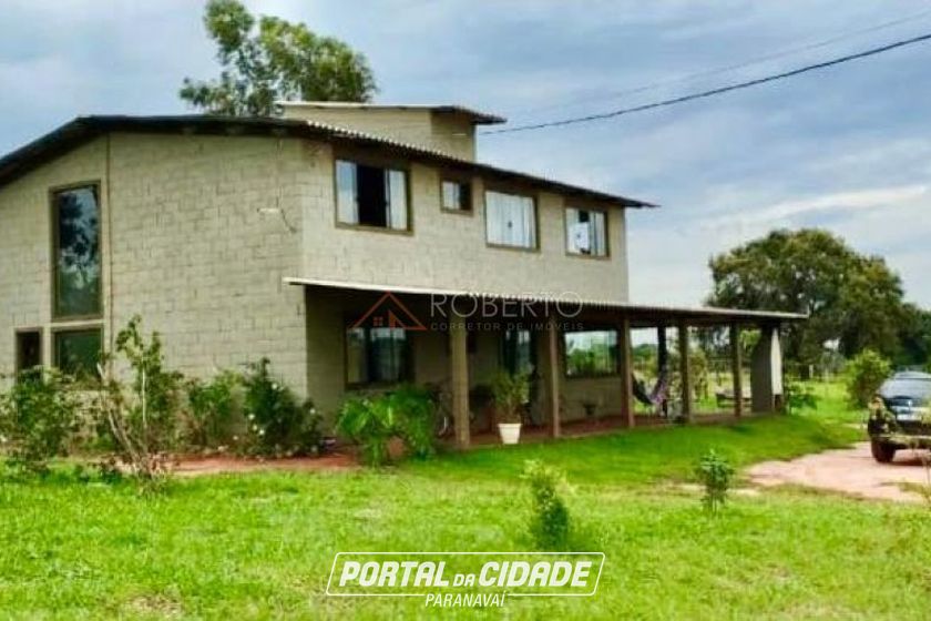 Ch&aacute;cara &agrave; venda - 4000m&sup2; - Centro