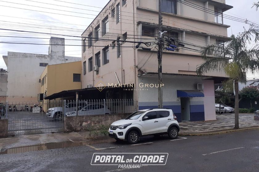 Sala Comercial &agrave; venda - 560m&sup2; - Centro