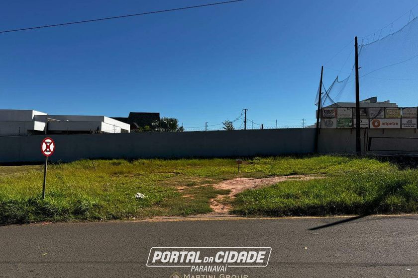 Terreno &agrave; venda - 302m&sup2; - Jardim Monte Cristo