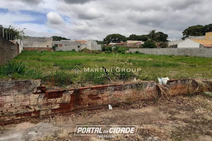 Terreno &agrave; venda - 2700m&sup2; - Jardim Maring&aacute;