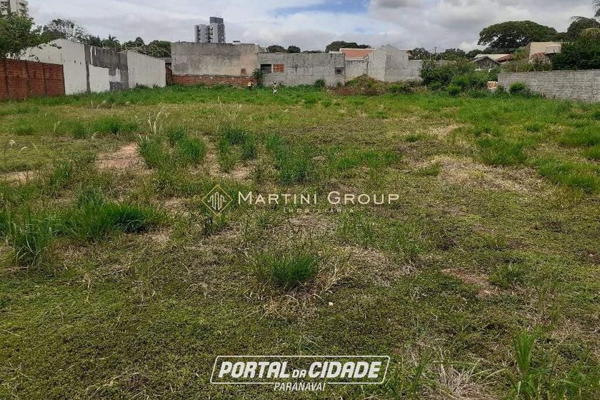 Terreno &agrave; venda - 2700m&sup2; - Jardim Maring&aacute;