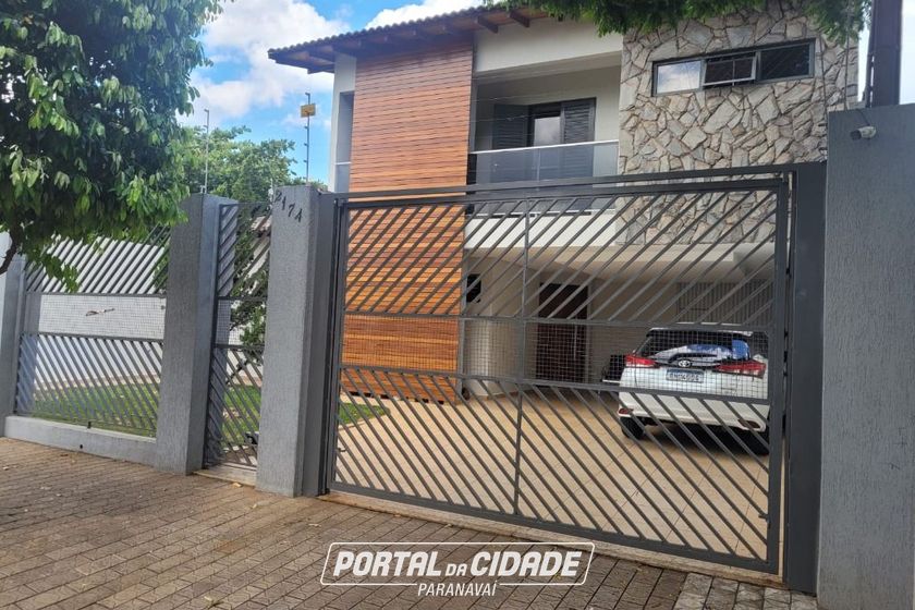 Casa &agrave; venda - 302m&sup2; - Centro