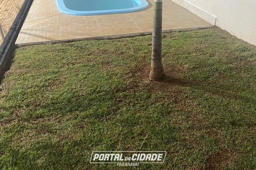 Ch&aacute;cara &agrave; venda - 465m&sup2; - Centro