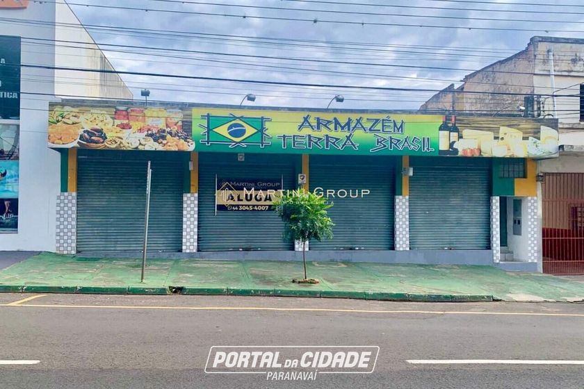Sala Comercial &agrave; venda - 373m&sup2; - Centro