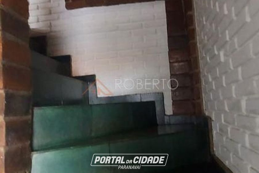 Sobrado &agrave; venda - 250m&sup2; - Centro