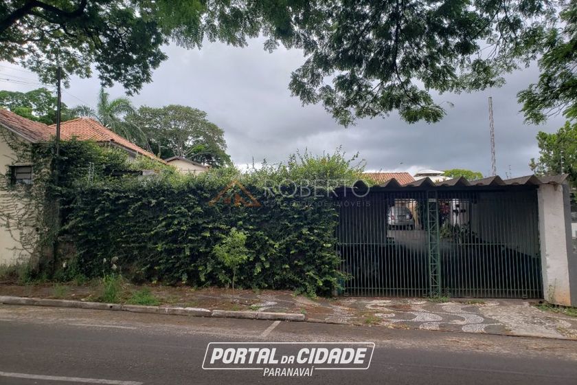 Casa &agrave; venda - 637m&sup2; - Centro