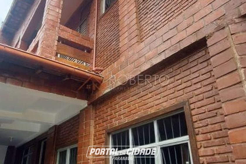 Sobrado &agrave; venda - 250m&sup2; - Centro