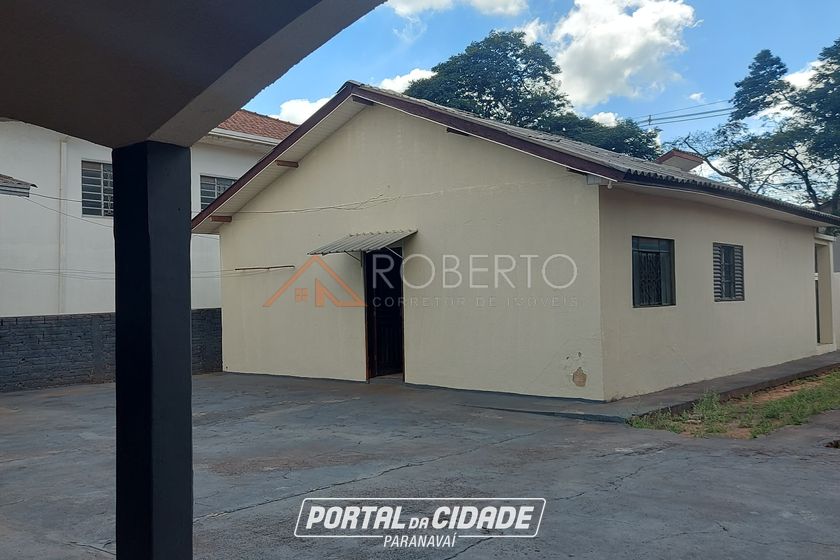 Casa &agrave; venda - 450m&sup2; - Centro