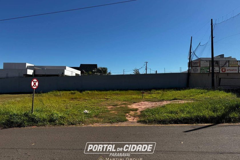 Terreno &agrave; venda - 302m&sup2; - Jardim Monte Cristo