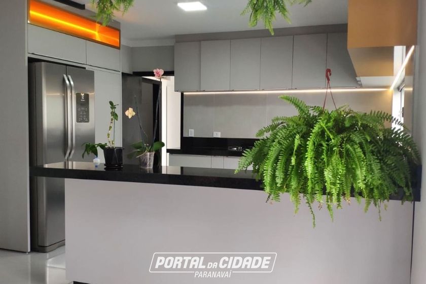 Casa &agrave; venda - 300m&sup2; - Centro