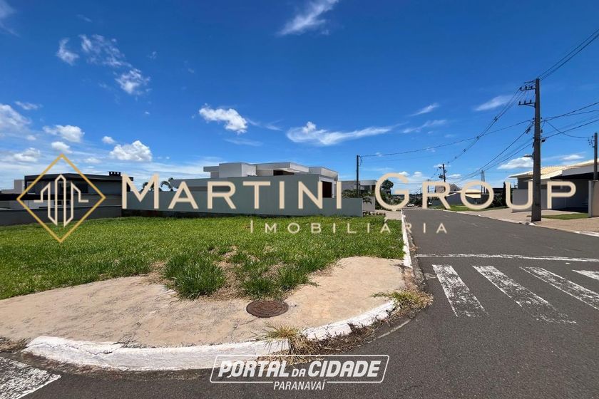 Terreno &agrave; venda - 600m&sup2; - Condom&iacute;nio Royal Park