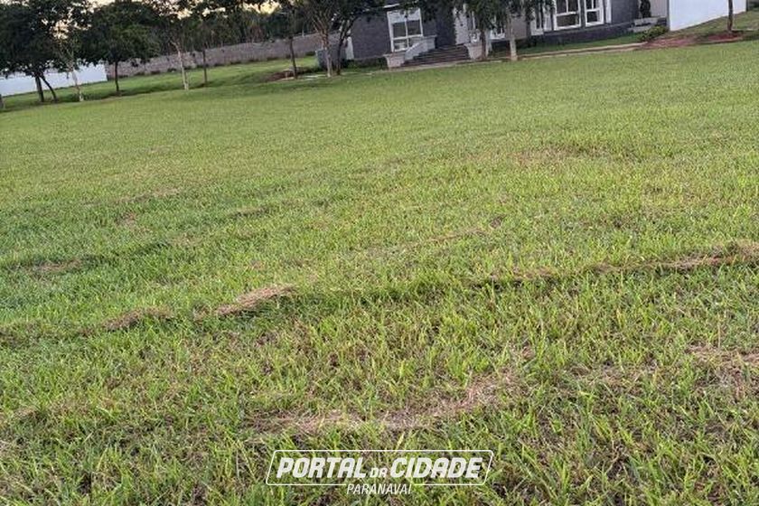 Terreno &agrave; venda - 424m&sup2; - Condom&iacute;nio Bougainville