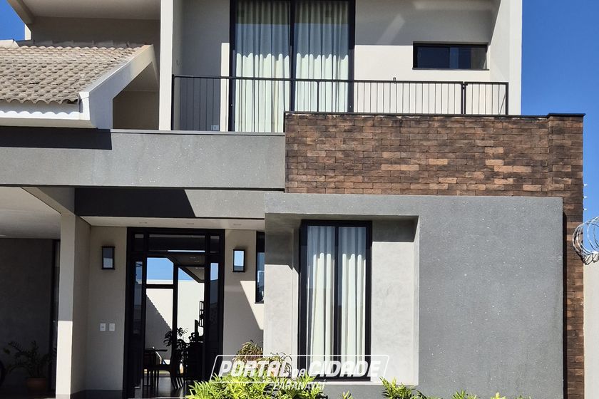 Casa &agrave; venda - 270m&sup2; - Centro